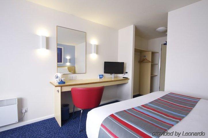 Travelodge Liverpool Stonedale Park Extérieur photo