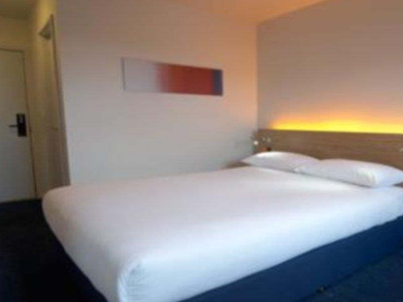Travelodge Liverpool Stonedale Park Extérieur photo