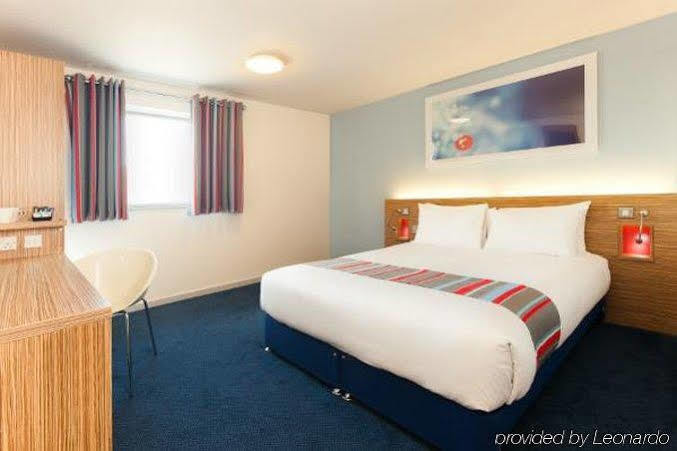Travelodge Liverpool Stonedale Park Extérieur photo
