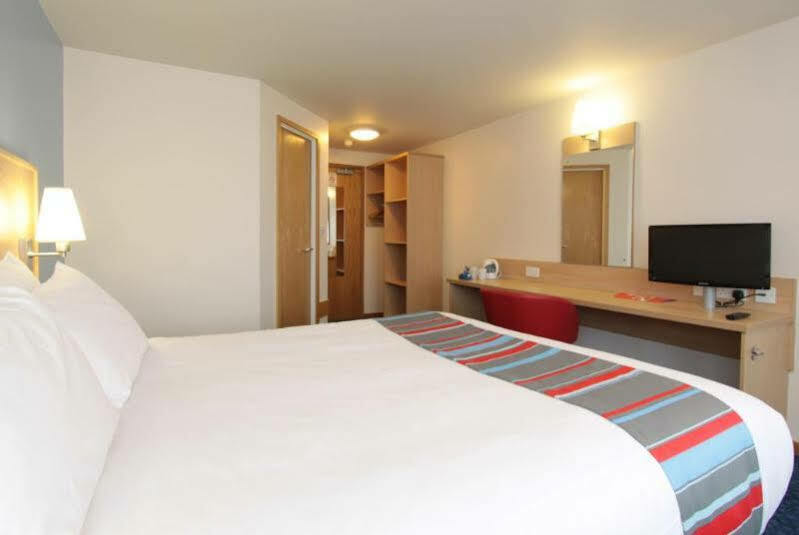 Travelodge Liverpool Stonedale Park Extérieur photo