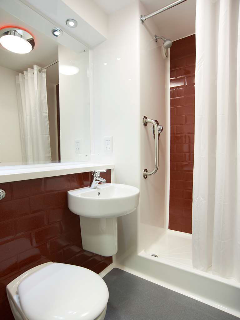 Travelodge Liverpool Stonedale Park Chambre photo